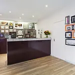 Hotel Ariane Montparnasse By Patrick Hayat