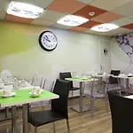 Hotel Ariane Montparnasse By Patrick Hayat