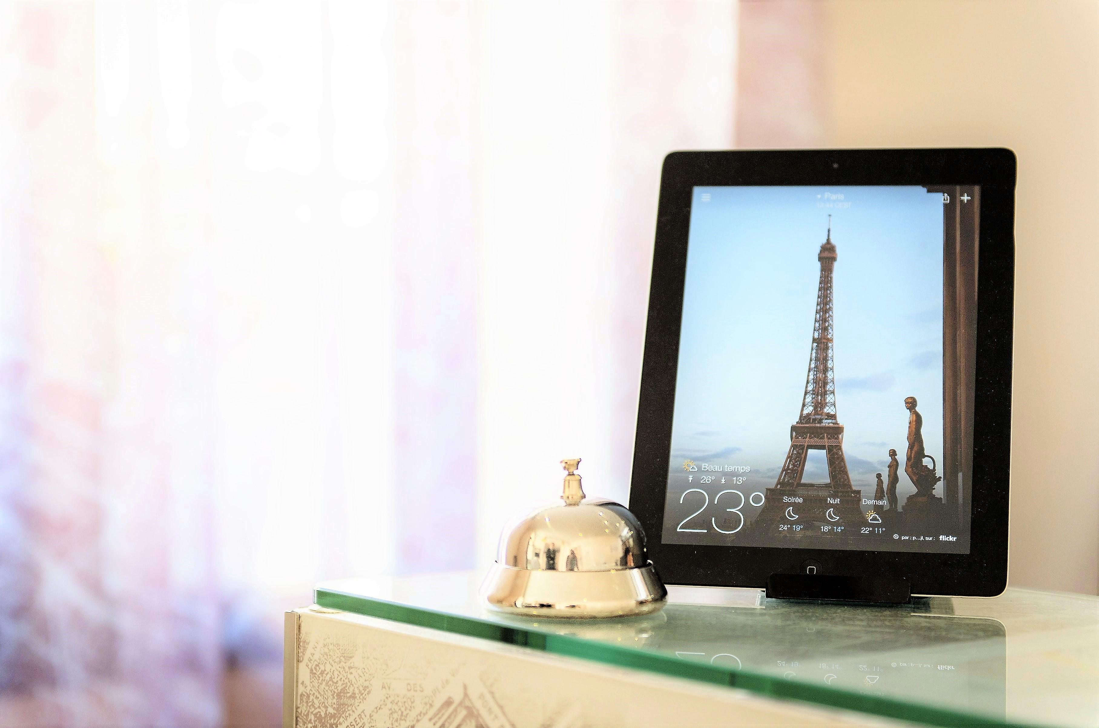 Ariane Montparnasse By Patrick Hayat Parigi